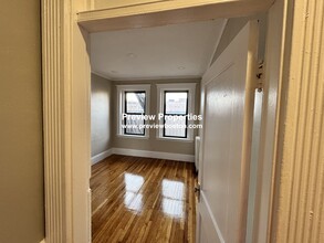 1258 Commonwealth Ave, Unit 7 in Boston, MA - Building Photo - Building Photo