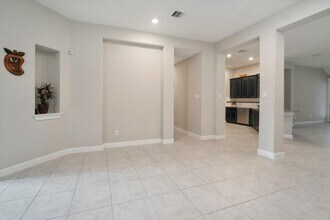 8102 Sutton Crest Dr in Tomball, TX - Building Photo - Building Photo