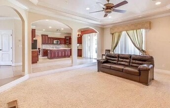 5590 W Grant Line Rd in Tracy, CA - Foto de edificio - Building Photo