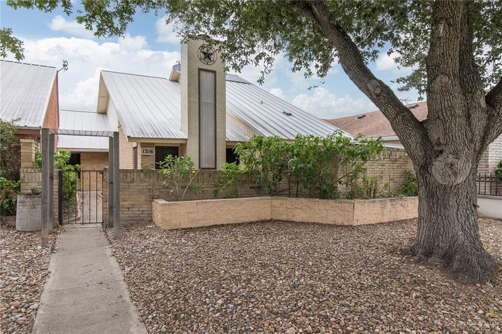1216 Bluebird Ave in McAllen, TX - Building Photo