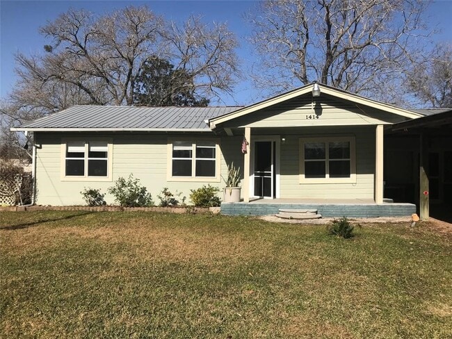 property at 1414 Woodward St