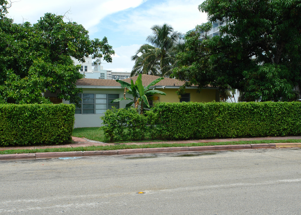 1000 10th St in Miami Beach, FL - Foto de edificio