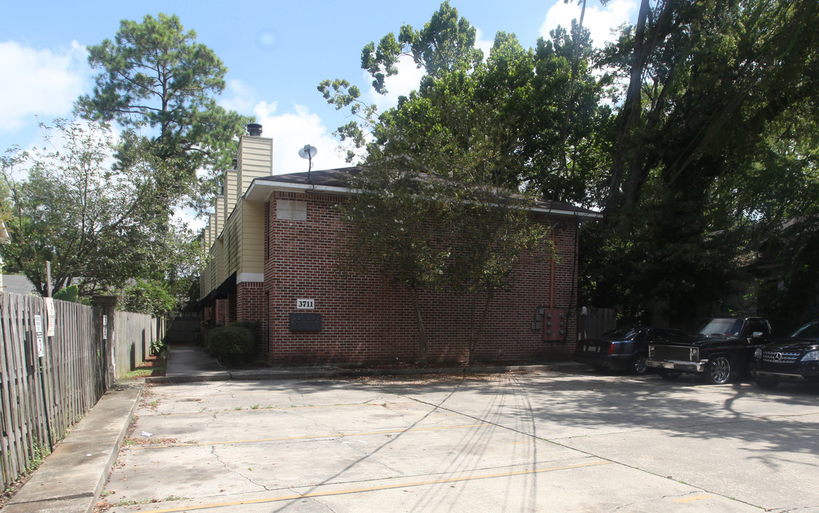 3711 Cole Dr in Baton Rouge, LA - Building Photo