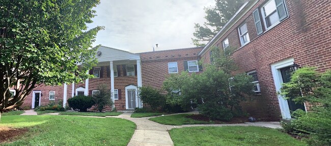 202 Paine Ct, Unit 1