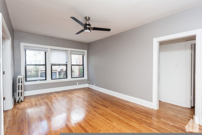 622 W Stratford Plz in Chicago, IL - Building Photo - Building Photo