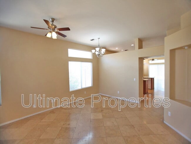 17643 N 17th St in Phoenix, AZ - Building Photo - Building Photo
