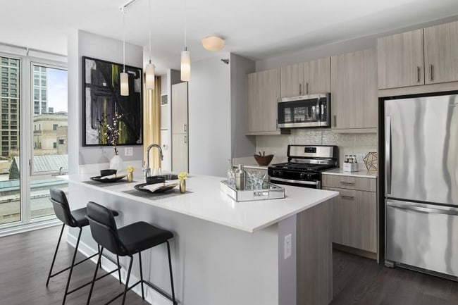 125 N Dearborn St in Chicago, IL - Building Photo - Building Photo