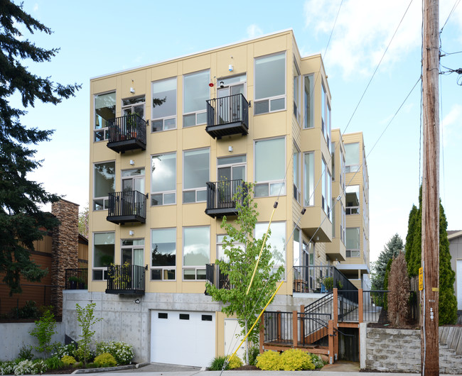 St. John's Flats in Portland, OR - Foto de edificio - Building Photo