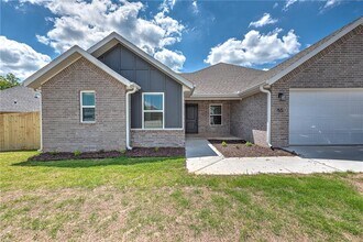 55 Watson Ln in Farmington, AR - Building Photo - Building Photo