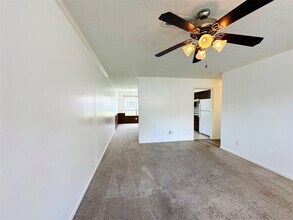 1011 Mccall Ave in Conroe, TX - Building Photo - Building Photo