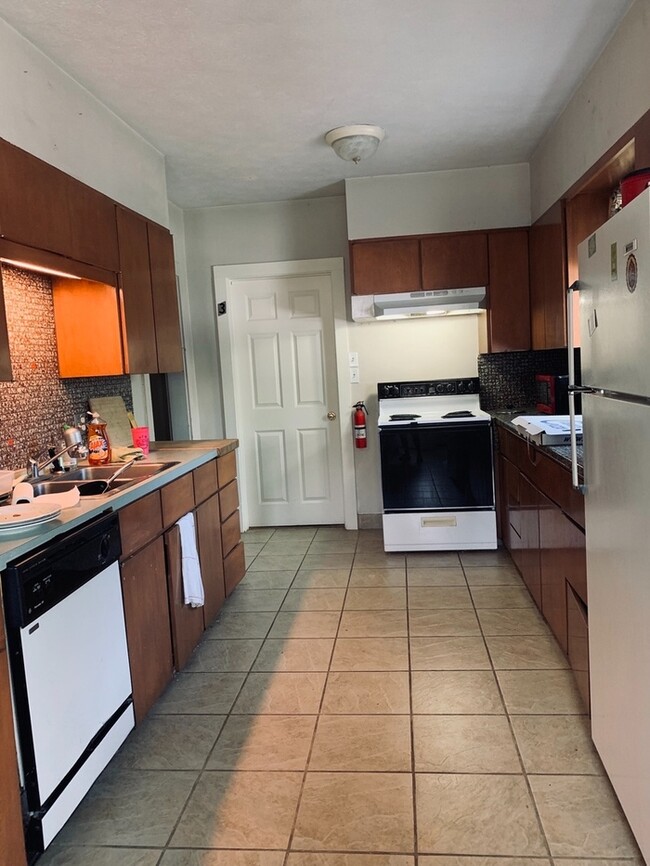 property at 630 S Whitcomb St