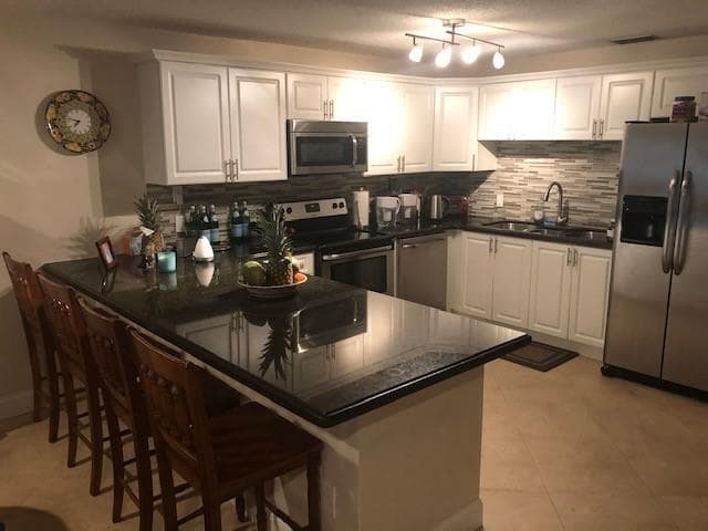 22065 Las Brisas Cir in Boca Raton, FL - Building Photo