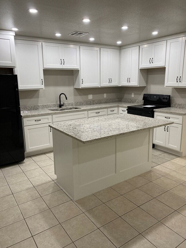 518 Peterson Dr in Kerrville, TX - Building Photo - Building Photo