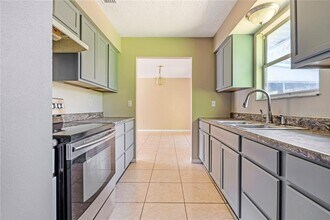 951 Beau Ct in Orange City, FL - Building Photo - Building Photo