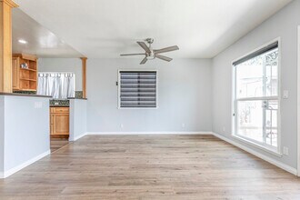 10430 Langdon Ave in Mission Hills, CA - Building Photo - Building Photo