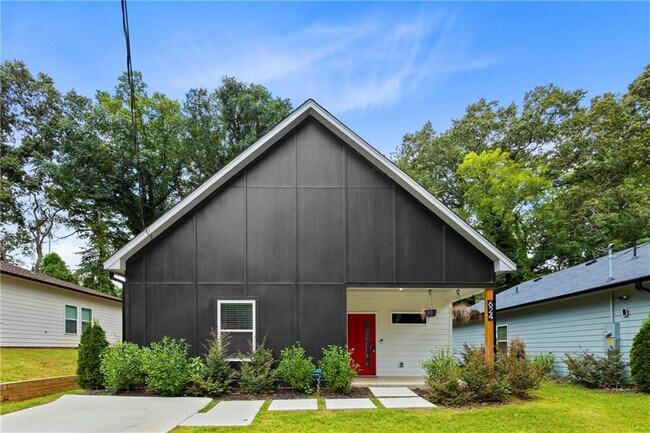 property at 624 Robert St NW