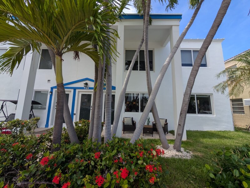 725-781 81st St in Miami Beach, FL - Building Photo