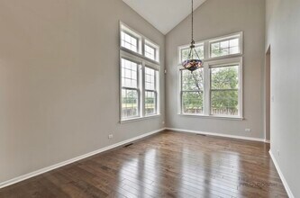 2213 Apple Hill Ln in Buffalo Grove, IL - Building Photo - Building Photo