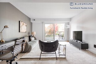 350 Sharon Park Dr, Unit SI FL2-ID1234 in Menlo Park, CA - Building Photo