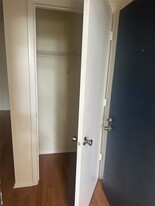 7009 N Holiday Dr in Galveston, TX - Building Photo