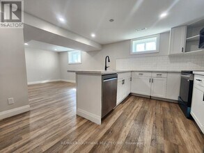 366 Upper Ottawa St in Hamilton, ON - Building Photo - Building Photo