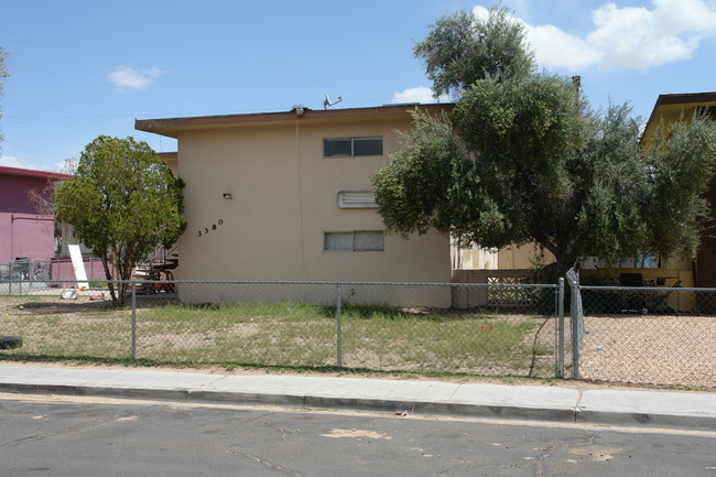 3380 Athens St in Las Vegas, NV - Building Photo - Building Photo