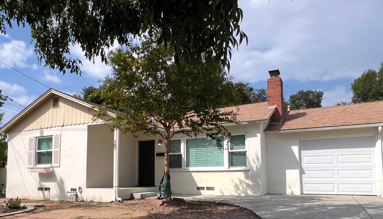 167 E San Jose Ave in Claremont, CA - Building Photo