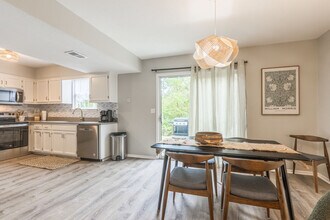 433 Spring Ave in Liberty, MO - Building Photo - Building Photo