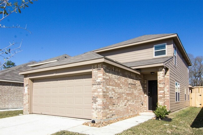 380 Upper Creek Dr in Willis, TX - Building Photo - Building Photo