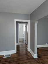 1939 Sterling Ave in Cincinnati, OH - Building Photo - Building Photo