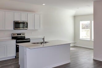 106 NW Pinwheel St in Gentry, AR - Building Photo - Building Photo