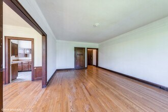 5425 S E View Park in Chicago, IL - Building Photo - Building Photo