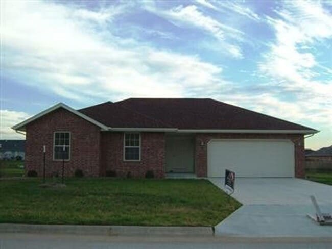 property at 1110 E Melton Rd