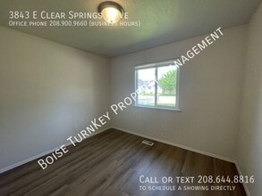 3843 E Clear Springs Dr. in Nampa, ID - Building Photo - Building Photo