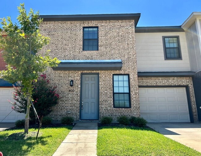 property at 400 Hemphill St