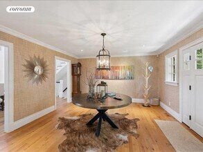 130 Harvest Ln in Southampton, NY - Building Photo - Building Photo