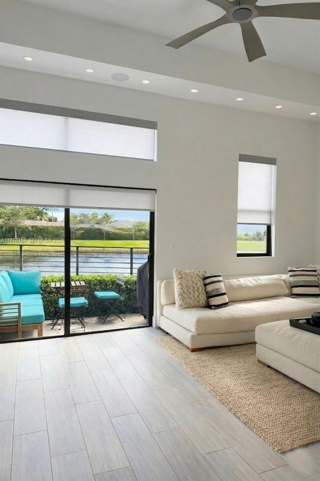 4384 NW 8th Ct in Plantation, FL - Building Photo - Building Photo