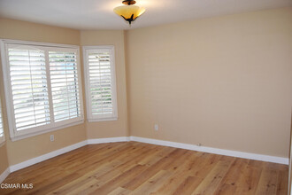5315 Mark Ct in Agoura Hills, CA - Building Photo - Building Photo