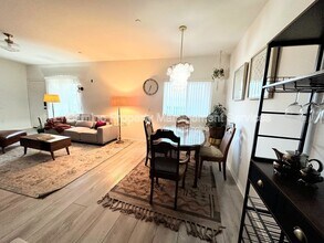 17230 Newhope St in Fountain Valley, CA - Building Photo - Building Photo