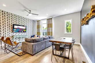 516 27th Ave N-Unit -ID1038509P in Nashville, TN - Foto de edificio - Building Photo
