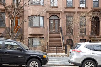 40 Sterling Pl in Brooklyn, NY - Building Photo - Building Photo