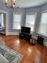 95 Belmont St, Unit 2 in Somerville, MA - Foto de edificio - Building Photo