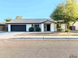 11384 E 25th Pl in Yuma, AZ - Building Photo