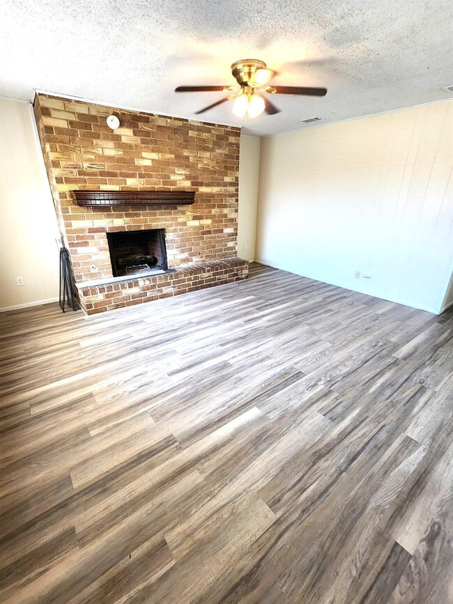 814 N Elkhart Ave in Lubbock, TX - Building Photo - Building Photo