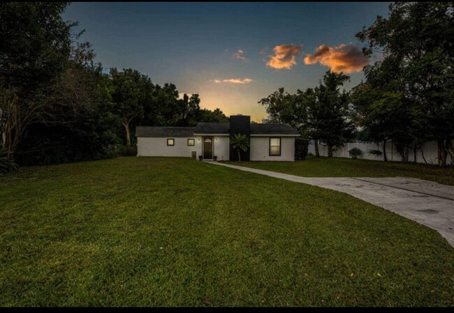 2129 Carlton Dr