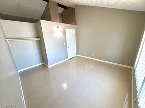 4407 De Forest St in Las Vegas, NV - Building Photo - Building Photo