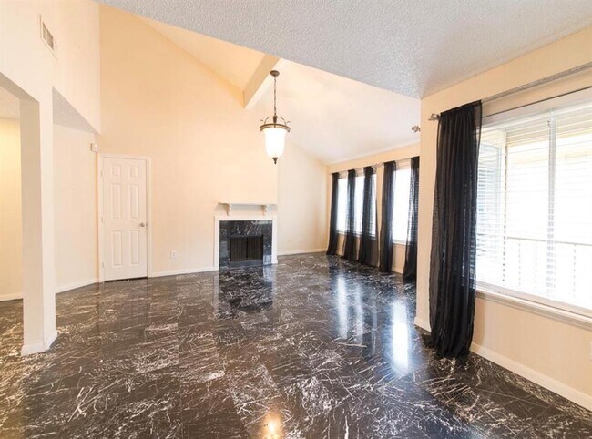 12400 Overbrook Ln in Houston, TX - Building Photo - Building Photo