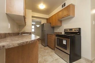 Richview Villa in Toronto, ON - Building Photo - Interior Photo