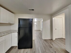 5708 Kilpatrick Ave in Fort Worth, TX - Building Photo - Building Photo