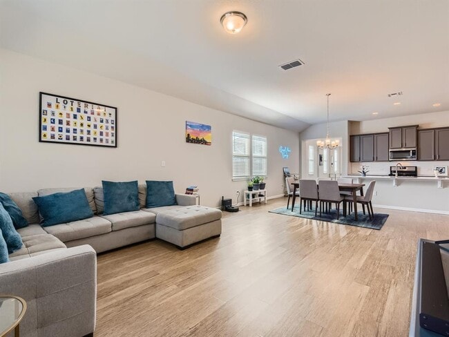 11915 Mercantile Ln in Austin, TX - Building Photo - Building Photo